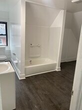 753 S Millvale Ave, Unit 3 in Pittsburgh, PA - Foto de edificio - Building Photo