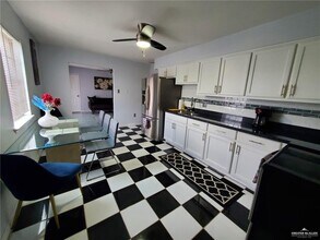 712 Toronto Ave in McAllen, TX - Building Photo - Building Photo