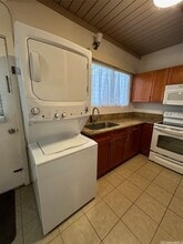 4894 Kilauea Ave in Honolulu, HI - Building Photo - Building Photo