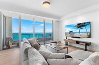 6899 Collins Ave, Unit 2601 in Miami Beach, FL - Building Photo - Building Photo