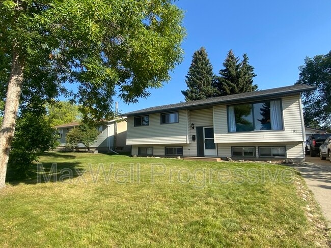 property at 31 Sandpiper Dr