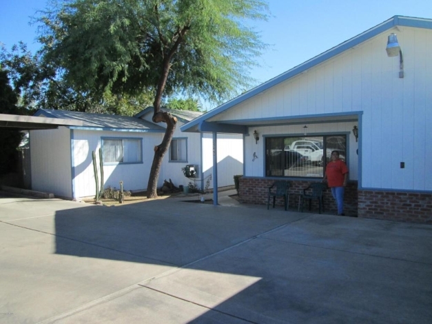 2545 W Morten Ave in Phoenix, AZ - Building Photo