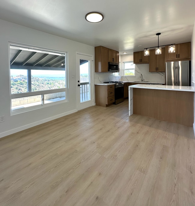 3881 Ecochee Ave in San Diego, CA - Building Photo - Building Photo