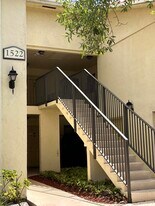 1522 Lake Crystal Dr in Royal Palm Beach, FL - Building Photo