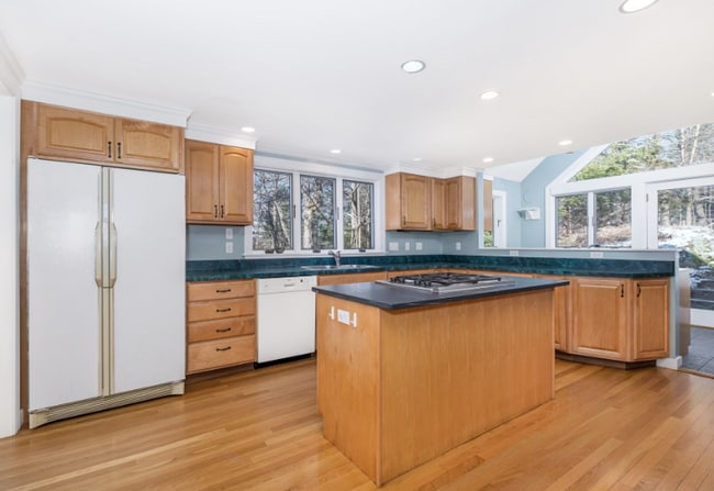 445 Glen Rd in Weston, MA - Building Photo - Building Photo
