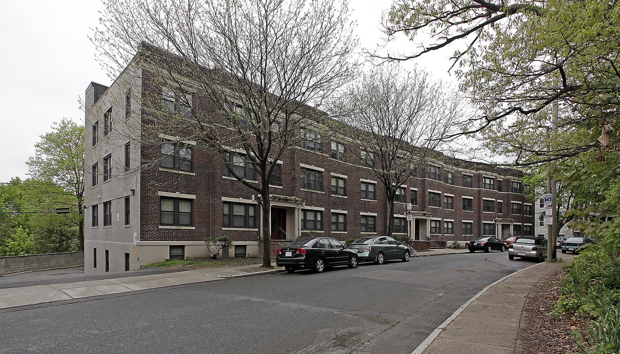 19-27 Egremont Rd in Brighton, MA - Foto de edificio
