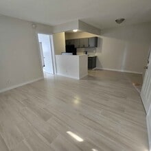 1720 NE 62nd St, Unit 2 in Fort Lauderdale, FL - Foto de edificio - Building Photo