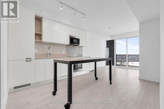 39 Mary St in Barrie, ON - Building Photo - Building Photo