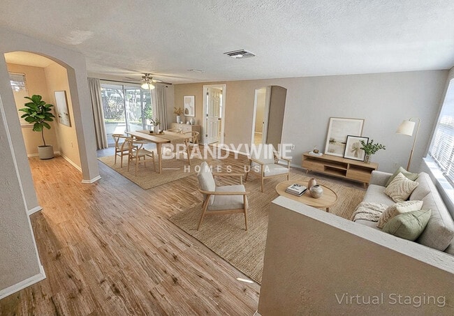 7815 Treasure Pointe Dr in Port Richey, FL - Foto de edificio - Building Photo