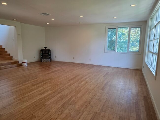 16 Champion Pl, Unit A in Alhambra, CA - Foto de edificio - Building Photo