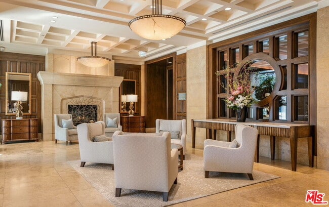 10727 Wilshire Blvd in Los Angeles, CA - Building Photo - Building Photo