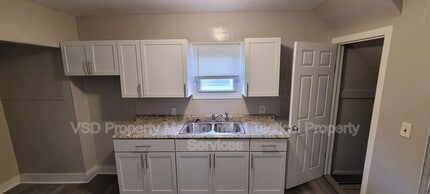 7523 Aetna Rd in Cleveland, OH - Building Photo - Building Photo