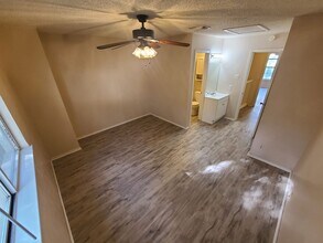 12275 Apricot Dr in San Antonio, TX - Building Photo - Building Photo