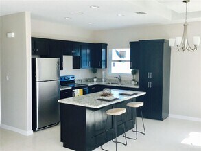 8 Sabercat Ave in Edinburg, TX - Building Photo - Building Photo