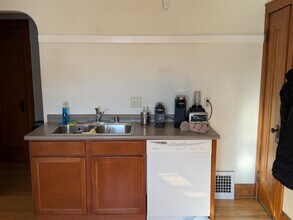 3522 N Cramer St in Shorewood, WI - Foto de edificio - Building Photo