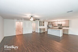 2016 Edmund Randolph Ct, Unit 5003D in Jacksonville, FL - Foto de edificio - Building Photo