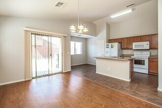 3329 W Wayland Dr in Phoenix, AZ - Building Photo - Building Photo