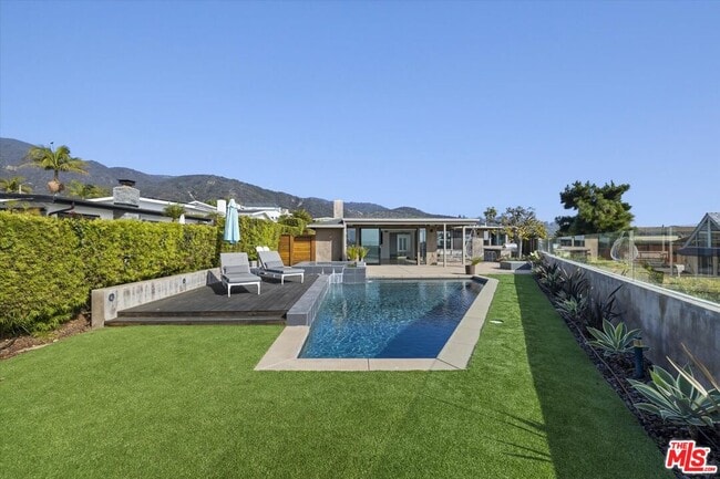 property at 18131 Kingsport Dr