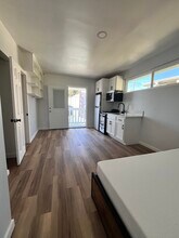 851 W 40th Pl in Los Angeles, CA - Building Photo - Building Photo