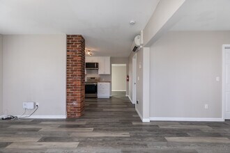 33450 SW Hall St in Scappoose, OR - Building Photo - Building Photo