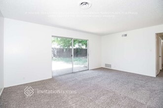 7713 Samantha Way in Sacramento, CA - Building Photo - Building Photo