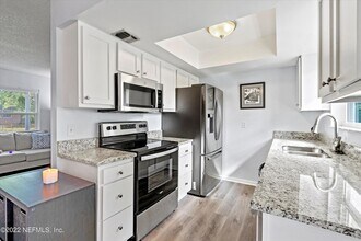 8440 Frost St N in Jacksonville, FL - Building Photo - Building Photo