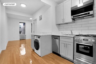 536 E 82nd St in New York, NY - Building Photo - Building Photo