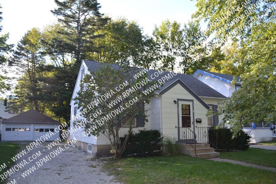 125 S Hazel Ave in Ames, IA - Building Photo