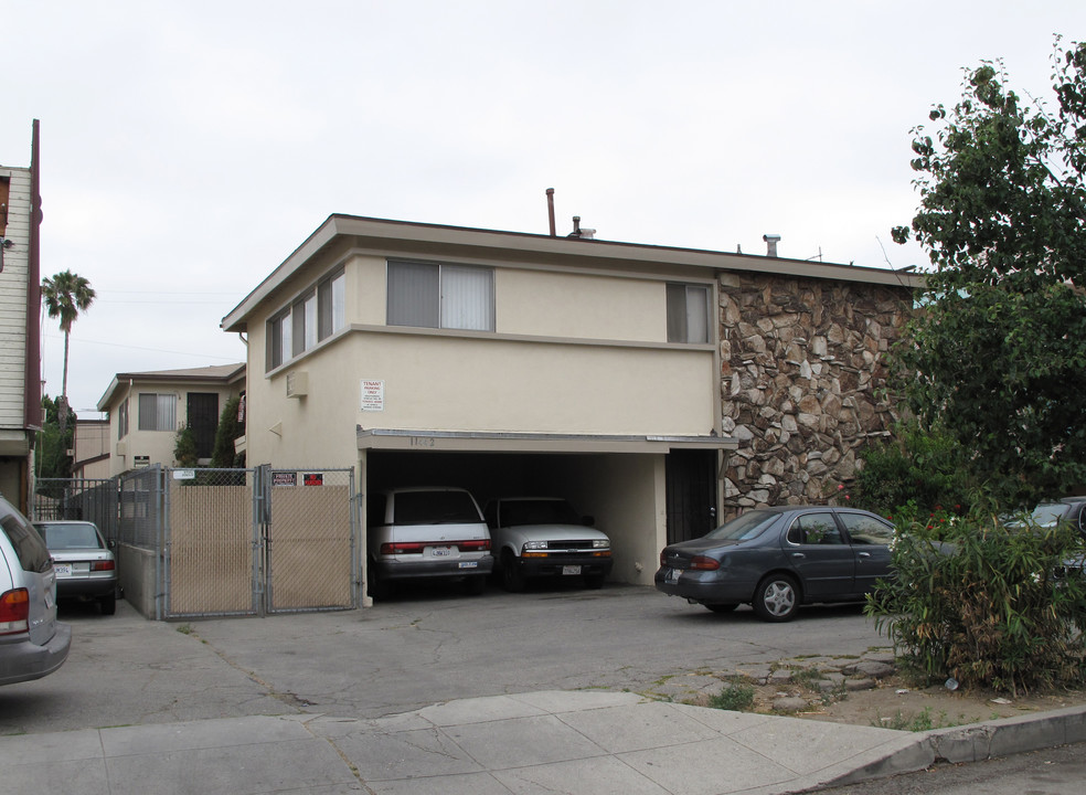 11442 Califa St in North Hollywood, CA - Foto de edificio