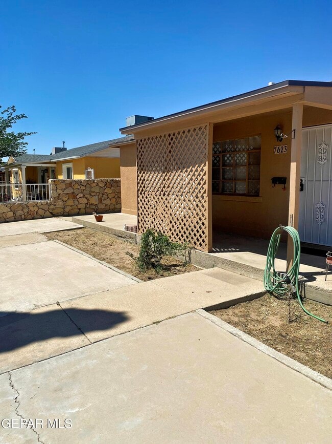 7623 Corozal Dr in El Paso, TX - Building Photo - Building Photo
