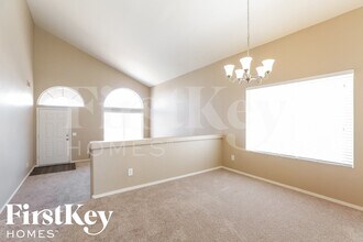 11009 W Frier Dr in Glendale, AZ - Building Photo - Building Photo