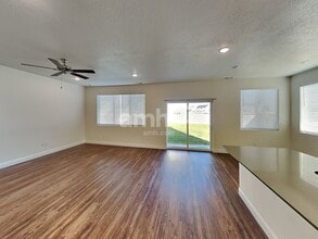 292 N Gibbons Ln in Saratoga Springs, UT - Building Photo - Building Photo