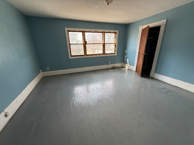 903 44th St, Unit 2 in Rock Island, IL - Building Photo - Building Photo