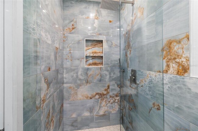 3700 Whiting Dr SE in St. Petersburg, FL - Building Photo - Building Photo