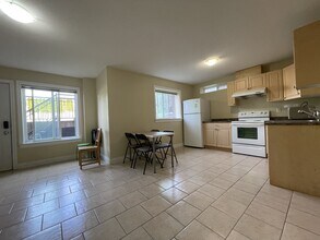 2509 Duthie Ave in Burnaby, BC - Building Photo - Building Photo