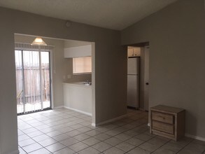 2809 Parker Ln-Unit -D in Austin, TX - Building Photo - Building Photo
