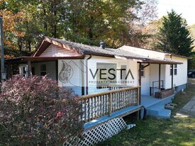 78 Old Oak Hill Rd in Candler, NC - Building Photo