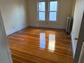 592 Salem St, Unit 592SalemSt#2 in Malden, MA - Building Photo - Building Photo