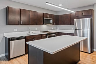 8041 W Bluemound Rd in Milwaukee, WI - Building Photo - Building Photo