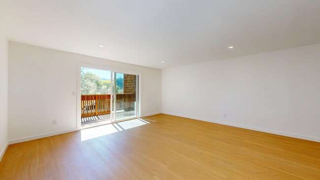 50 Corte Real in Larkspur, CA - Building Photo - Building Photo