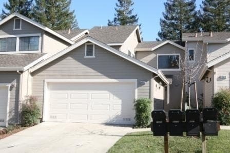 property at 44012 Cerro Ct