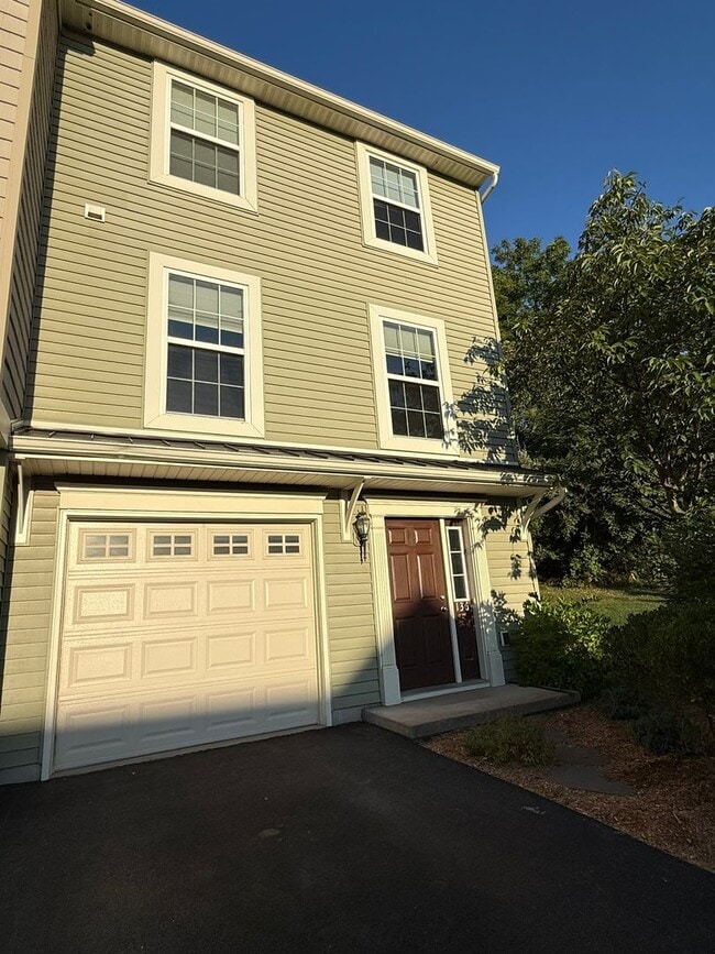 property at 136 Kestrel Ln