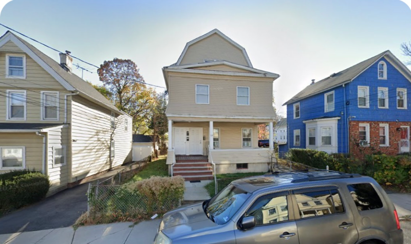 32 Llewellyn Ave in West Orange, NJ - Building Photo