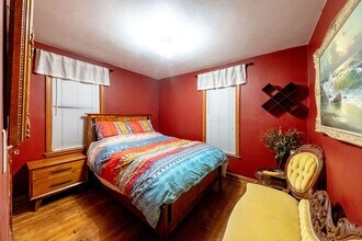 1406 Almond Ave in St. Paul, MN - Building Photo - Building Photo