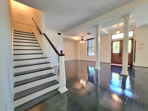1031 Burdette St in New Orleans, LA - Building Photo - Building Photo