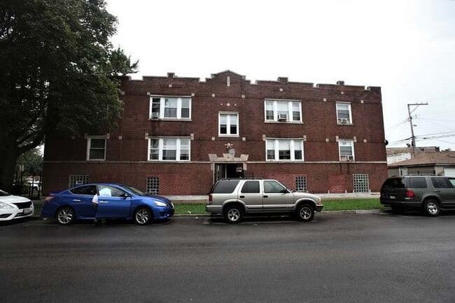 property at 3939 W Iowa St