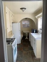 3728 E 5th St in Long Beach, CA - Building Photo