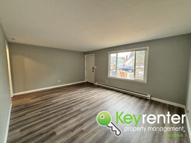 7220 S Warner St in Tacoma, WA - Building Photo - Building Photo