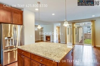 10495 Sheridan Cres NE in Redmond, WA - Building Photo - Building Photo