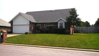508 Willowdale Ct in Nixa, MO - Building Photo